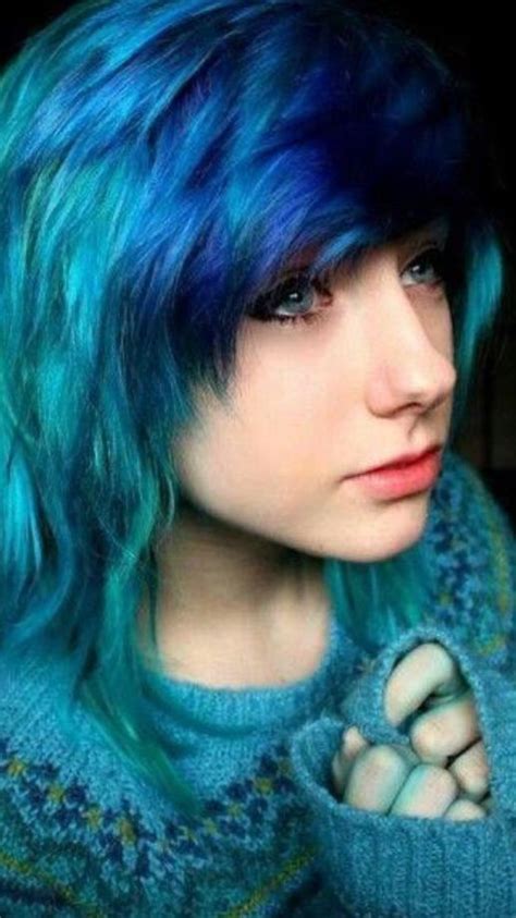 Pin By Rayna Kimsey On Emo Hair Styles Emo Scene Hair Black Scene Hair Scene Hair