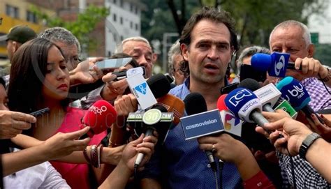 Alcalde De Medellín Se Une A Protestas Por Falta De Material Electoral Minuto30