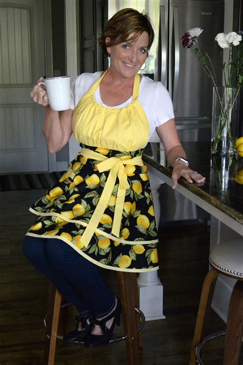 Bright Cheerful Yellow In A Juicy Lemon Print Sure Makes Greeting Guests And Cooking Dinner A