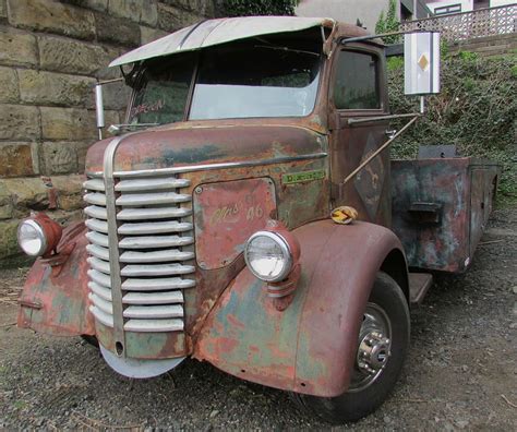 Hd Wallpaper Truck Wreck Antique Old Old Truck Rust Rusty Truck
