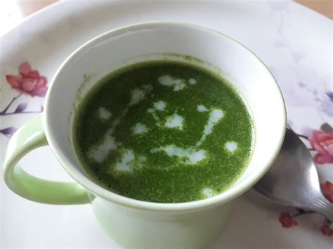 My diet consists of a can of soup, a boiled egg for protein and a handful of baby carrots and a tablespoon or two of light ranch so that probably also helps slightly. SPINACH SOUP - Dietician Neelam Dhanagar-Best Dietician ...