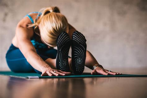 Loosen Up How To Stretch Your Way To Flexibility Gaiam