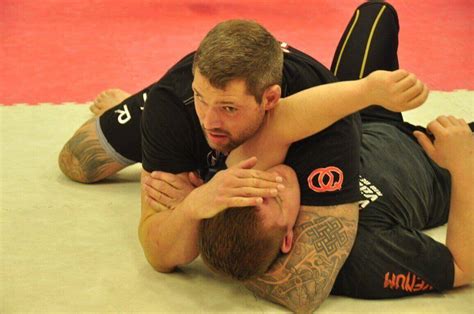 Blood Vs Air Jiu Jitsu Chokes Which Are Better Bjj World