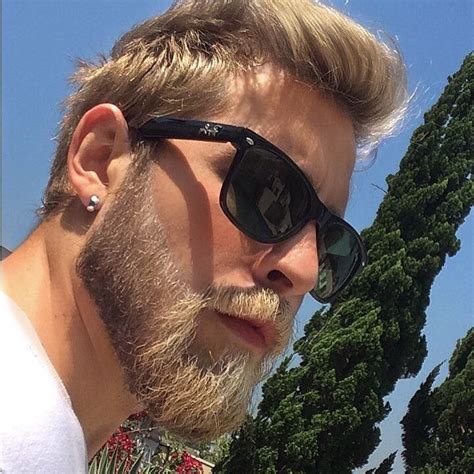 Pin By Ruxsom On Skuglen Mens Hairstyles With Beard Blonde Beard