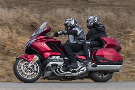 2018 Honda Gold Wing Tour Dct Review 34 Fast Facts