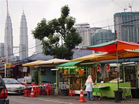 This is believed to be the largest wet market in malaysia. Going Back To Chow Kit Market | Kuala Lumpur, Malaysia