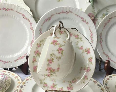 Vintage Mismatched Dinnerware Set For 6 Shabby Chic 36 Pieces Etsy Dinnerware Set