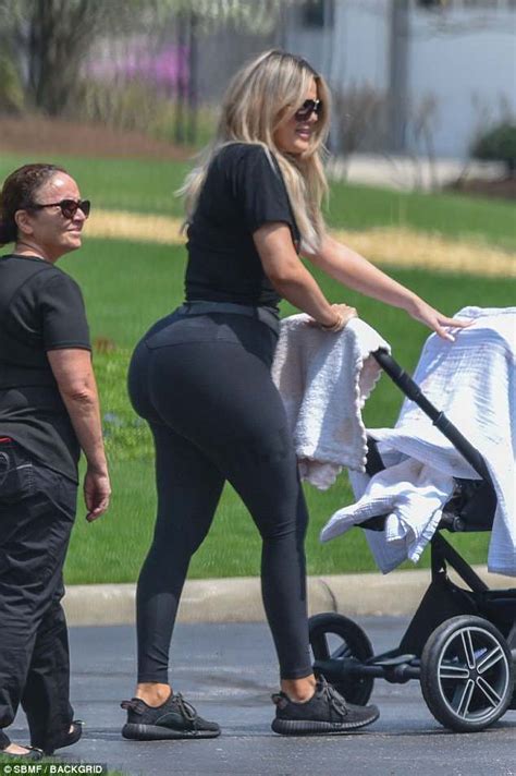 Khloe Kardashian Says I Cant Believe How Big My Booty Looked As She