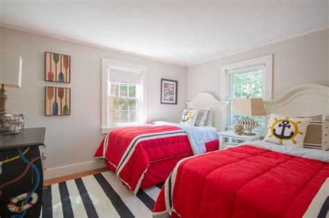 Bedroom makeover using photography to create wall art. Pin on HGTV Shows & Experts