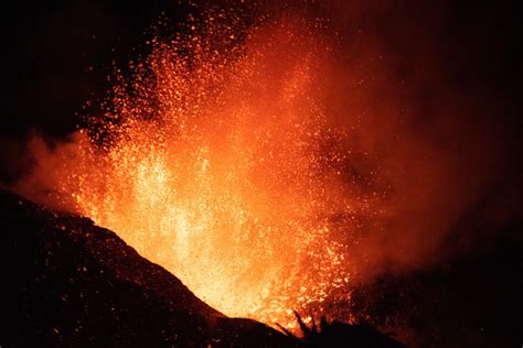 Bombardear La Lava ¿puede Ser Una Solución Para Proteger Los Núcleos