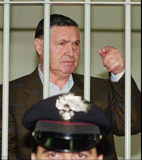 Mafia Godfather Salvatore Toto Riinais Buried In Sicily Daily Mail