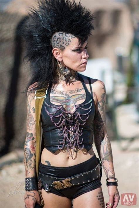 Pin By Maria On For The Love Of Hair Punk Girl Fashion Punk Rock