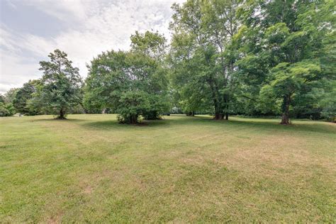 Unrestricted Residential Lot For Sale In Columbia Tennessee