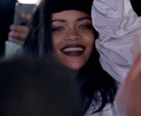 Rihanna Embraces Her Fans In Paris In Goodnight Gotham Soulbounce