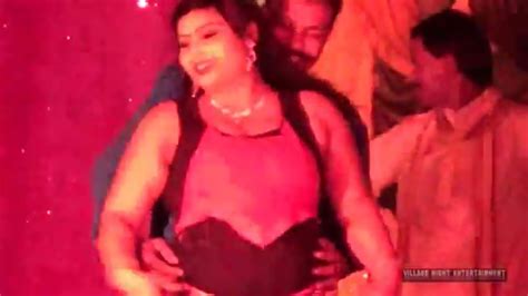 Mumbai Me Baat Hui Clacic Dance Performance Youtube