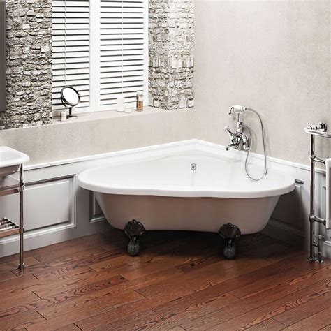 Clearwater Heart Traditional Corner Bath With Chrome Ball And Claw Feet