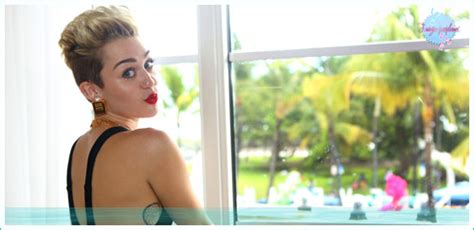 Miley Cyrus La Mack A Poolooza Pool Party Miami Fraiziie People