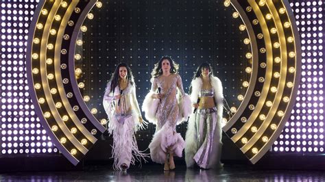 Clunky ‘cher Show Better Suited For Vegas Than Broadway Chicago News Wttw