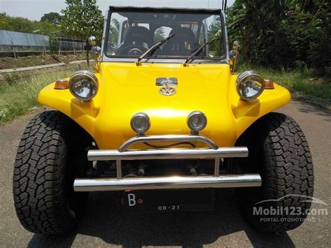 A couple that is on the way to a. Jual Mobil Volkswagen Safari 1976 1.6L 1.6 di DKI Jakarta ...