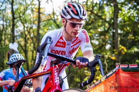 I think i owe the sponsors my participation in the tour, because, without them van der poel on his way to a dramatic victory at the 2020 tour of flanders. David van der Poel weet dat er zonder broer Mathieu en ...