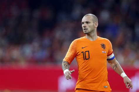 Wesley Sneijder Thinks Wine Held Him Back From Messi Ronaldo