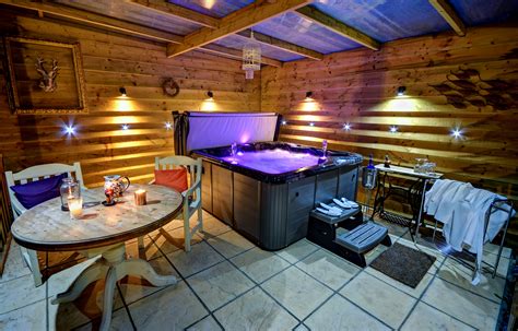 cottages with hot tubs in suffolk woodfarm barns