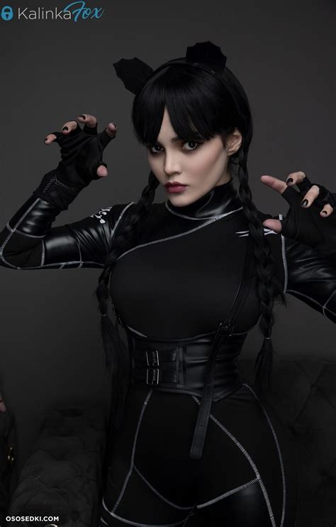 Kalinka Fox Wednesday Addams cosplay desnudo asiático 15 fotos