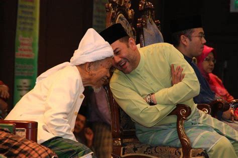 Sang adik, tengku muhammad faiz petra merupakan penerusnya takhtanya di masa depan. Muhammad V of Kelantan - Alchetron, The Free Social ...