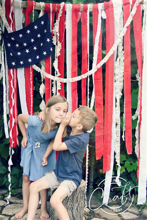 Diy American Flag Backdrop Take The Cutest 4th Of July Pictures Ever