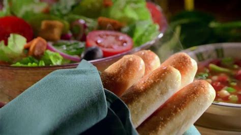I am smitten with olive garden (and always have been!). Olive Garden TV Commercial For Unlimited Soup, Salad, And ...