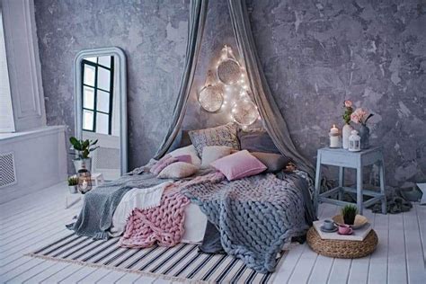 Spice Your Bedroom With These 6 Sensual Date Night Ideas