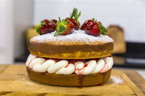 Deliciously light and moist with no weird so i did and this vegan victoria sponge was born. Strawberry Sponge Cake with Caramel Strawberries | James ...