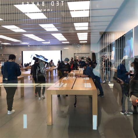 Apple Yorkdale 35 Tips