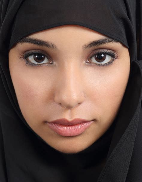عکس با کیفیت حجاب زن مسلمان گرافیک با طعم تربچه