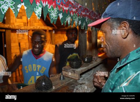 Kava Drinking Hi Res Stock Photography And Images Alamy