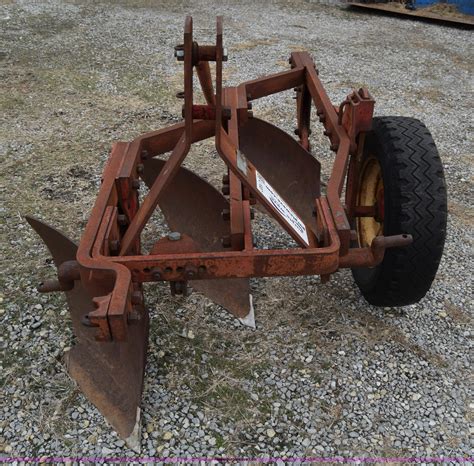 Massey Ferguson 74 Three Bottom Plow In Sedgwick Ks Item L1027 Sold