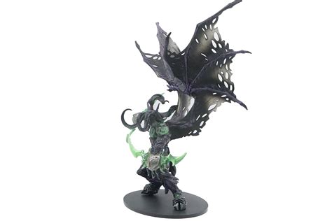 mua qiroseonly world of warcraft deluxe collector figure illidan demon form trên amazon mỹ