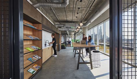 A Tour Of Glassdoors Sleek New Chicago Office Officelovin