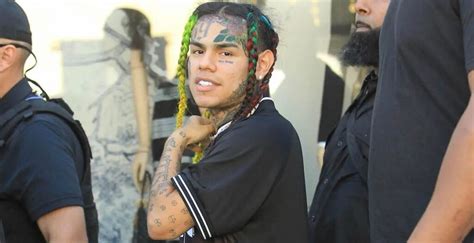 Tekashi 6ix9ines Net Worth Forbes How Much Money Does The Rapper Make