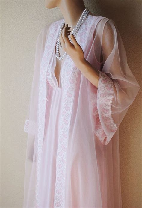 vintage light pink chiffon peignoir set by miss elaine ilgwu small boudoir fashion