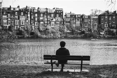 Loneliness In London And Other Big Cities How To Connect Again