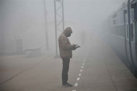 Foggy Monday Morning In Delhi 10 Trains Cancelled As Temperature Drops