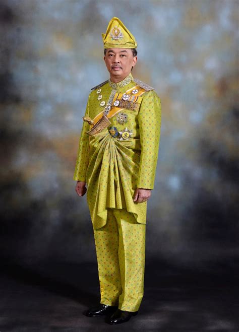Al sultan abdullah al sultan of pahang. Biodata & Info Menarik DYMM Agong dan Permaisuri Agong ke 16