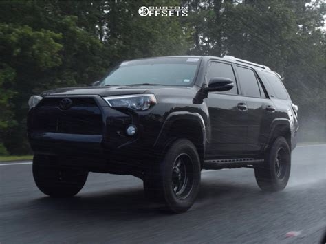 2018 Toyota 4runner Fuel Triton Tuff Country Custom Offsets