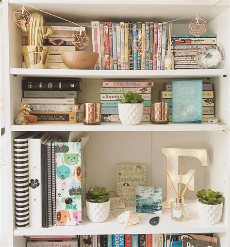 ♡source Instagram Prettyinpinks ♡ Bookcase Interior Aesthetic