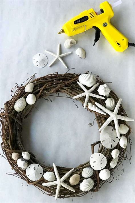 How To Make An Easy Diy Seashell Wreath Coastal Wandering