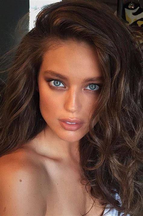 This Celebrity Eye Makeup Trend Is So Easy To Try Emily Didonato
