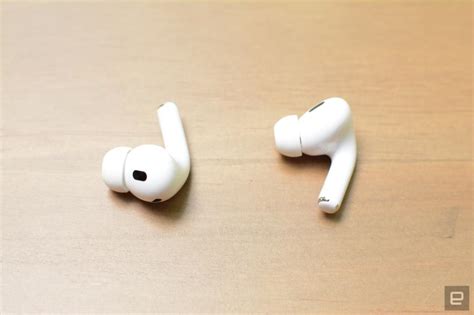 Noise Cancelling Heavyweights Face Off Apple Airpods Pro Off