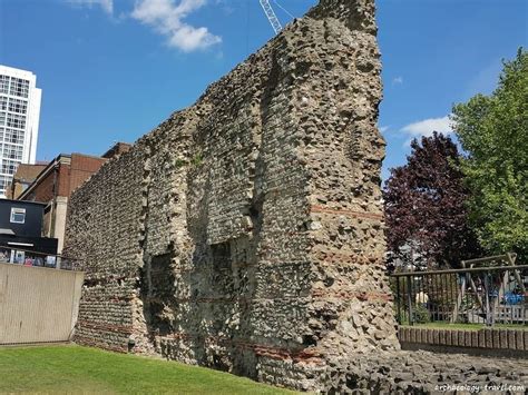 Londons Roman And Medieval Wall Walk Archaeology Travel
