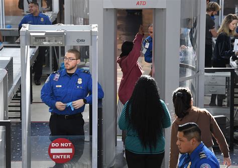 Hundreds Of Tsa Officers Are Calling In Sick After Working Without Pay